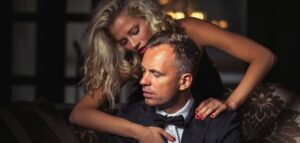 man getting a performance at a gentlemens club